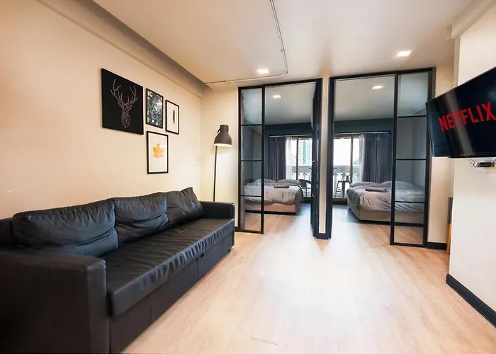 New Centre-2 Bedrooms Netflix 31 Floor 公寓 *