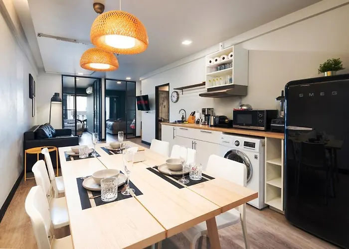 New Centre-2 Bedrooms Netflix 31 Floor 公寓 *