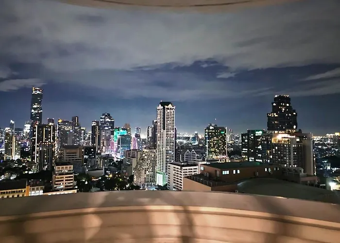 New Centre-2 Bedrooms Netflix 31 Floor 公寓
